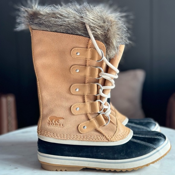 NWT SOREL Women's Joan of Arctic Insulated Waterproof Winter Boots - Picture 2 of 7